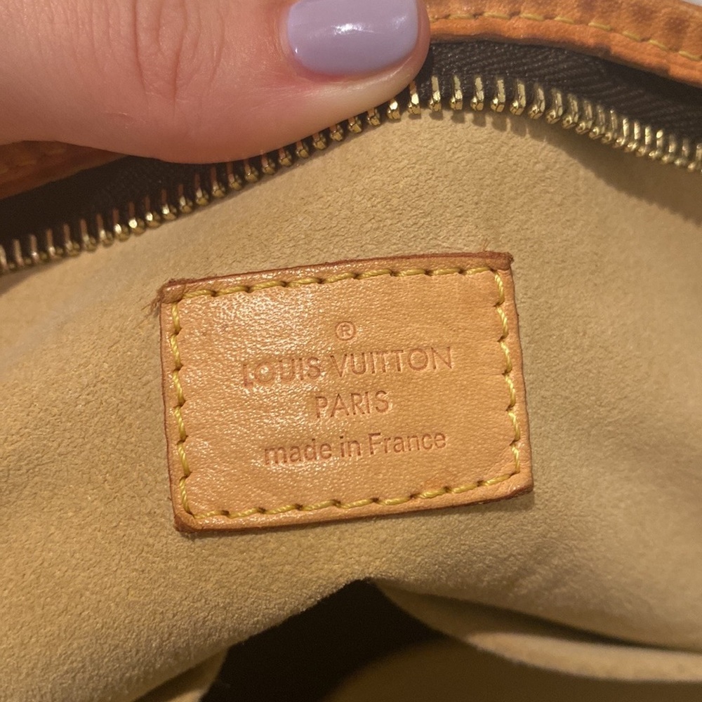 Authentic Louis Vuitton Shoulder Bag - Picture 7 of 11